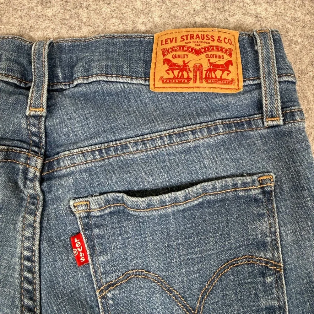 Levis 311 Shaping Skinny Jeans Womens 26 Blue Distressed Denim 19626-0387 L30 - Picture 6 of 11